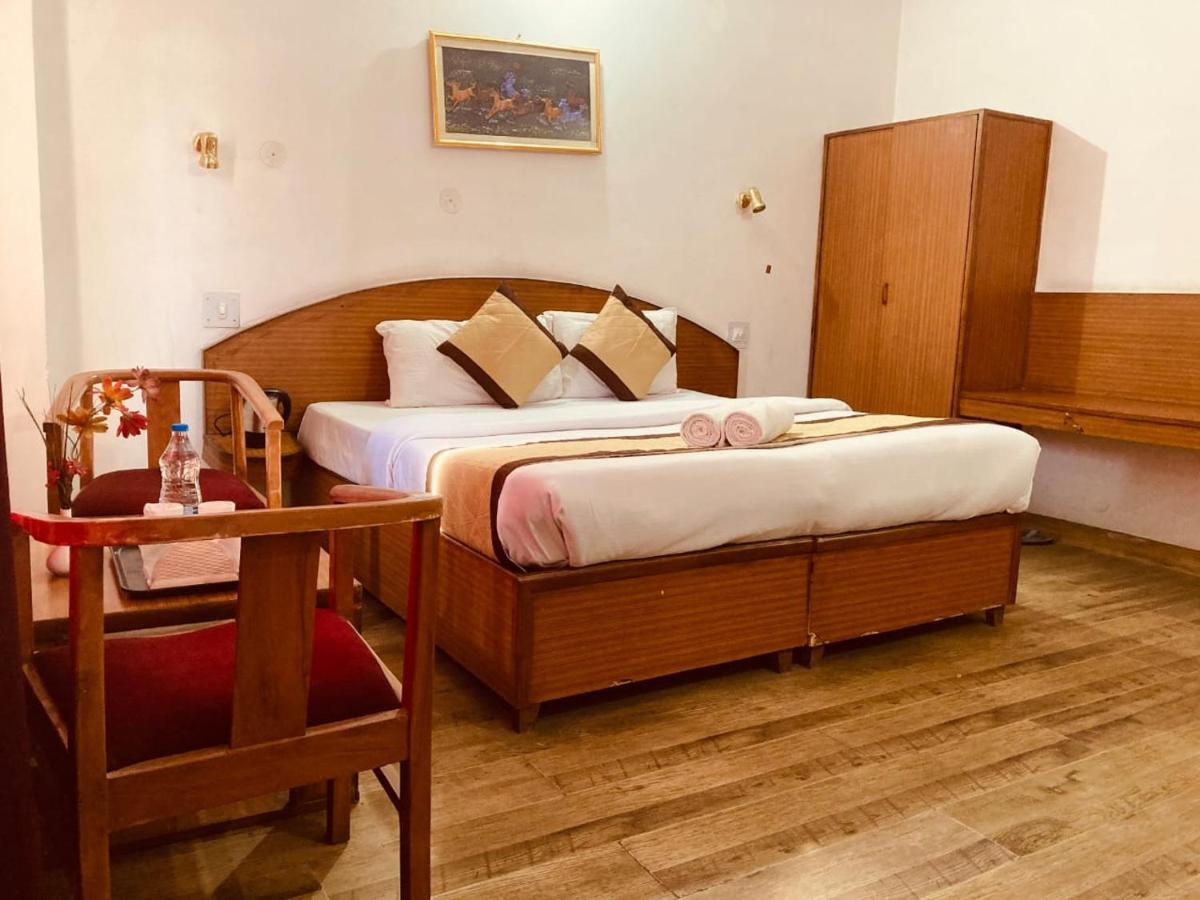 "Tara Homes" With Open Rooftop Terrace Shimla Extérieur photo